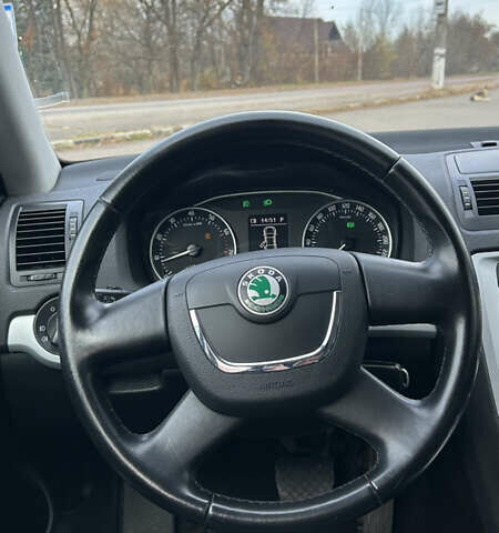 Серый Шкода Октавия, объемом двигателя 1.2 л и пробегом 209 тыс. км за 6200 $, фото 24 на Automoto.ua