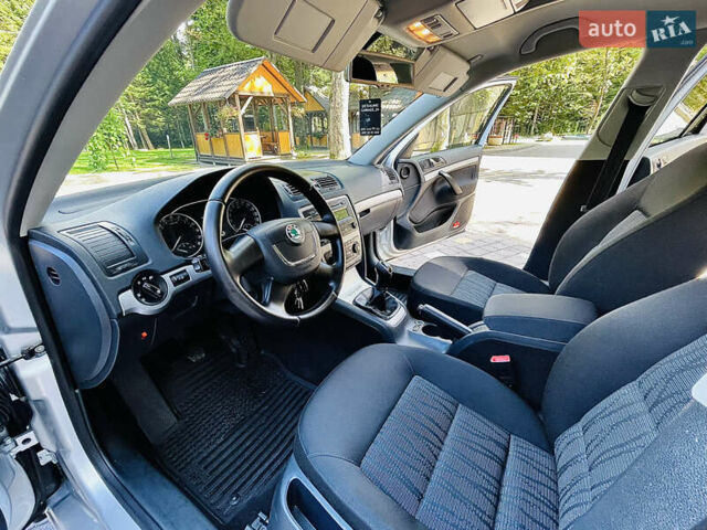 Сірий Шкода Октавія, об'ємом двигуна 1.6 л та пробігом 234 тис. км за 8199 $, фото 27 на Automoto.ua