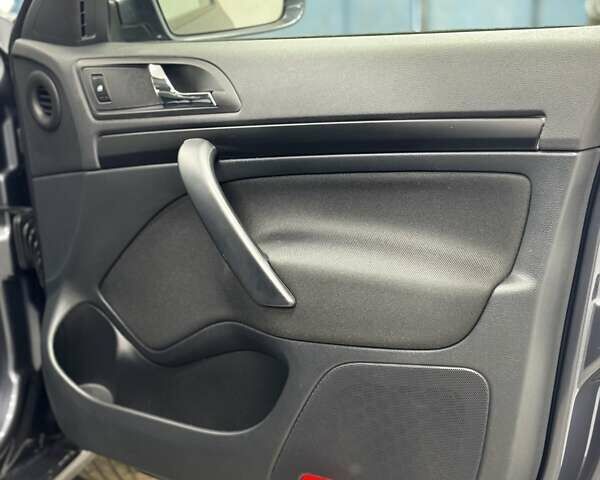 Серый Шкода Октавия, объемом двигателя 2 л и пробегом 217 тыс. км за 10750 $, фото 84 на Automoto.ua