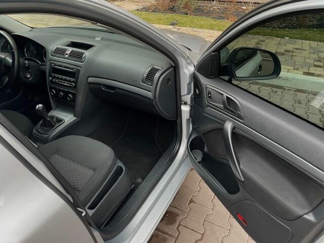 Серый Шкода Октавия, объемом двигателя 1.6 л и пробегом 215 тыс. км за 7700 $, фото 11 на Automoto.ua