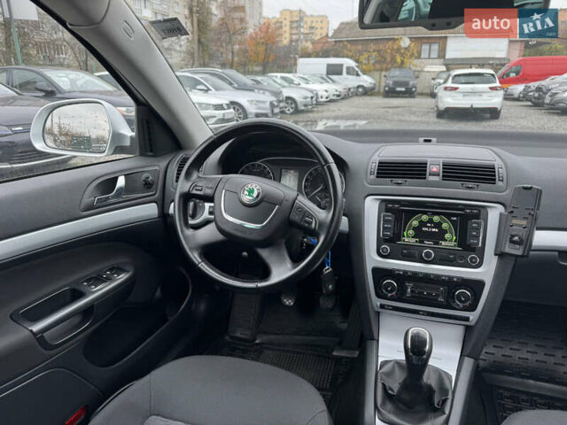 Серый Шкода Октавия, объемом двигателя 1.6 л и пробегом 236 тыс. км за 9900 $, фото 14 на Automoto.ua