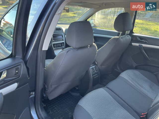 Серый Шкода Октавия, объемом двигателя 1.6 л и пробегом 285 тыс. км за 7500 $, фото 11 на Automoto.ua