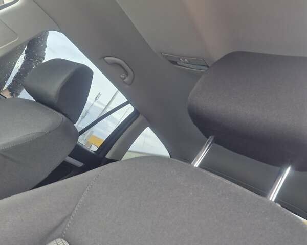 Сірий Шкода Октавія, об'ємом двигуна 1.6 л та пробігом 271 тис. км за 7900 $, фото 1 на Automoto.ua