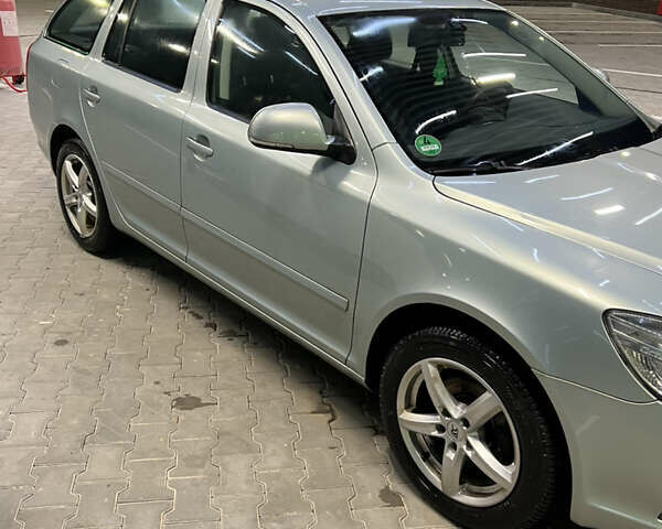 Серый Шкода Октавия, объемом двигателя 1.2 л и пробегом 122 тыс. км за 7200 $, фото 9 на Automoto.ua