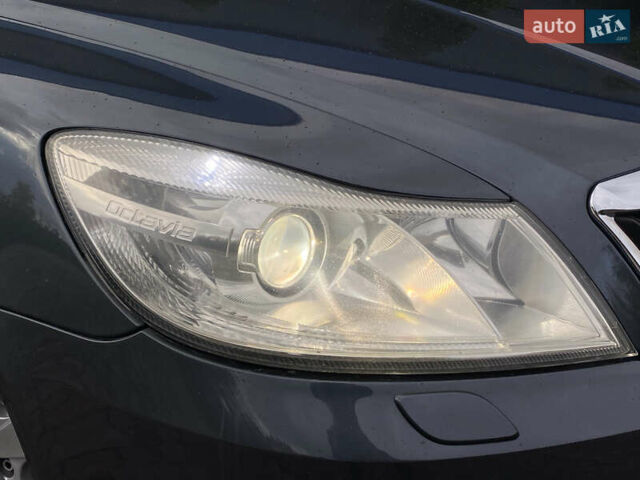 Шкода Октавия 2011 в Мукачеве на Automoto.ua Серый Шкода Октавия, объемом двигателя 1.6 л и пробегом 273 тыс. км за 8000 $, фото 6 на Automoto.ua