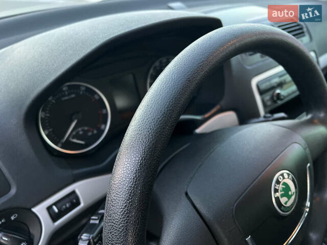 Сірий Шкода Октавія, об'ємом двигуна 1.39 л та пробігом 267 тис. км за 7400 $, фото 21 на Automoto.ua