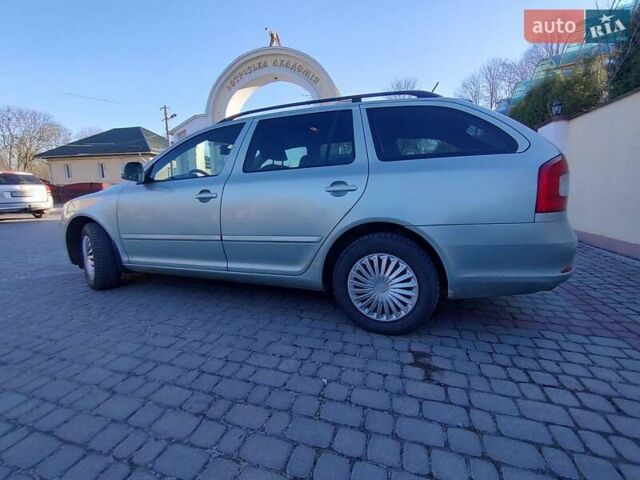 Серый Шкода Октавия, объемом двигателя 1.6 л и пробегом 269 тыс. км за 8693 $, фото 3 на Automoto.ua