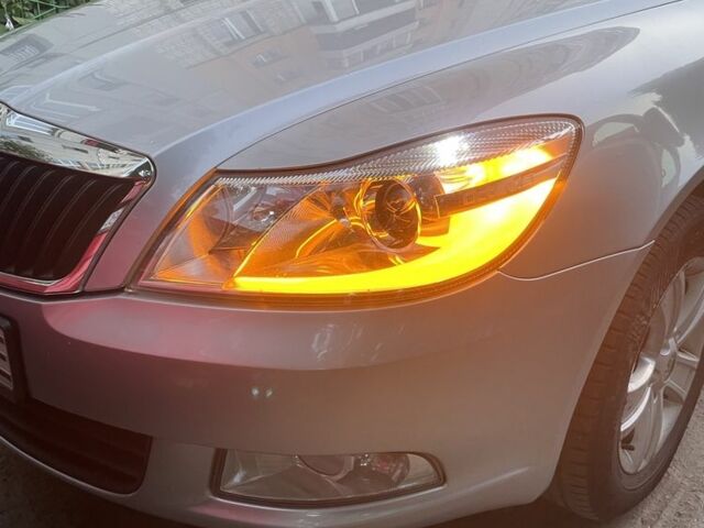 Сірий Шкода Октавія, об'ємом двигуна 1.6 л та пробігом 295 тис. км за 7800 $, фото 17 на Automoto.ua