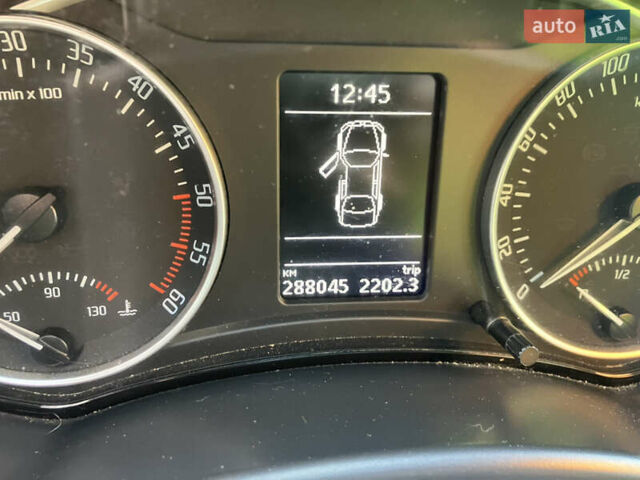 Серый Шкода Октавия, объемом двигателя 1.6 л и пробегом 288 тыс. км за 8500 $, фото 7 на Automoto.ua