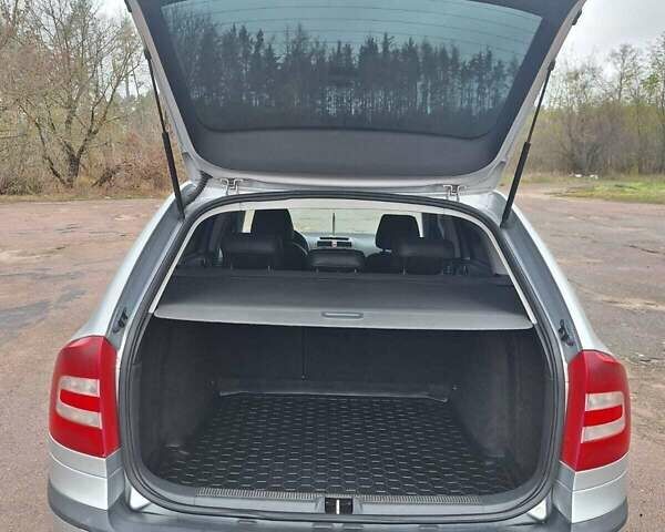 Серый Шкода Октавия, объемом двигателя 1.6 л и пробегом 260 тыс. км за 7100 $, фото 6 на Automoto.ua