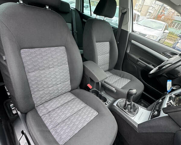 Серый Шкода Октавия, объемом двигателя 1.6 л и пробегом 236 тыс. км за 9900 $, фото 17 на Automoto.ua