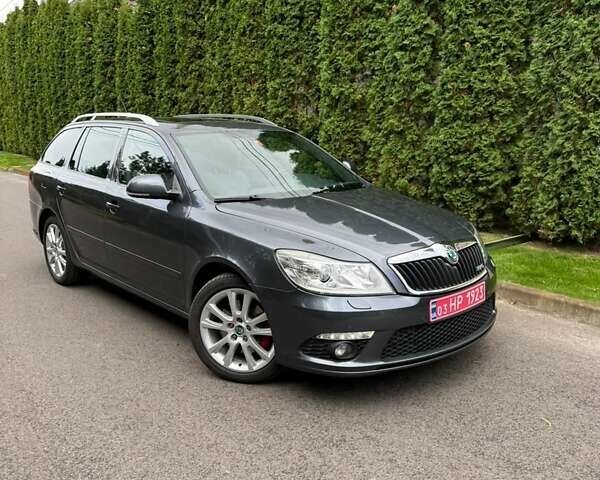 Серый Шкода Октавия, объемом двигателя 0 л и пробегом 177 тыс. км за 11850 $, фото 1 на Automoto.ua