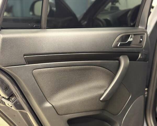 Серый Шкода Октавия, объемом двигателя 2 л и пробегом 217 тыс. км за 10750 $, фото 63 на Automoto.ua