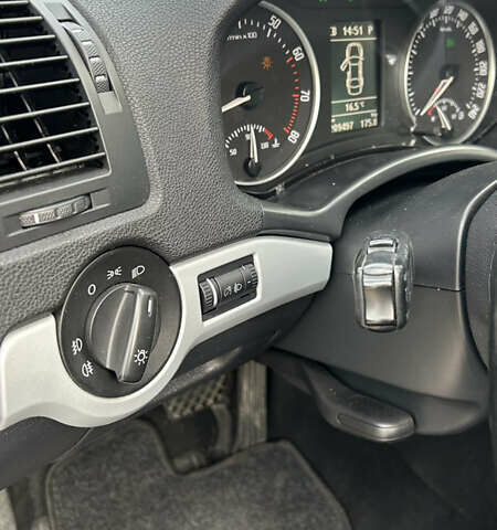 Серый Шкода Октавия, объемом двигателя 1.2 л и пробегом 209 тыс. км за 6200 $, фото 25 на Automoto.ua