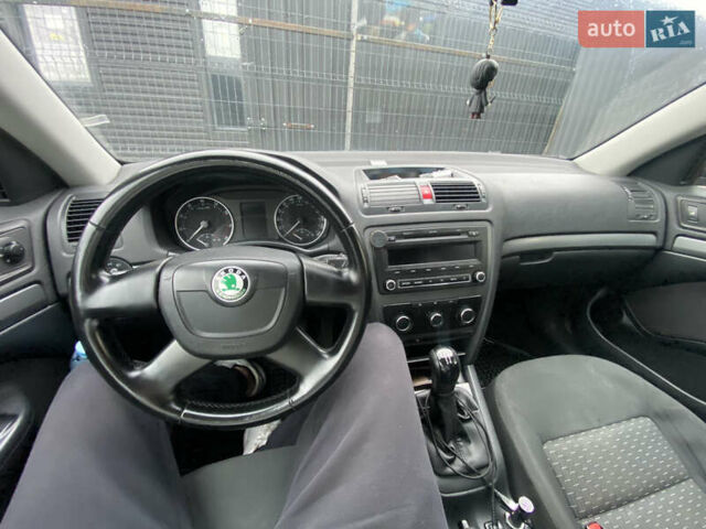 Сірий Шкода Октавія, об'ємом двигуна 1.6 л та пробігом 274 тис. км за 6800 $, фото 28 на Automoto.ua