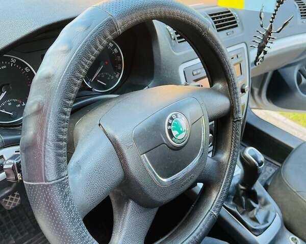 Сірий Шкода Октавія, об'ємом двигуна 1.8 л та пробігом 218 тис. км за 8500 $, фото 11 на Automoto.ua