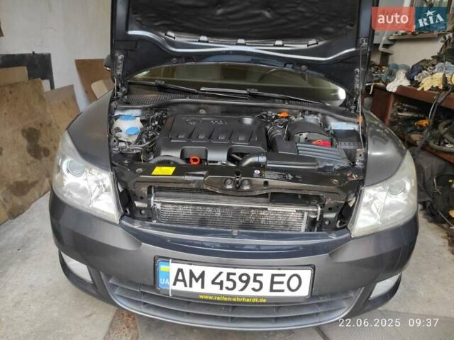 Серый Шкода Октавия, объемом двигателя 2 л и пробегом 212 тыс. км за 10500 $, фото 2 на Automoto.ua