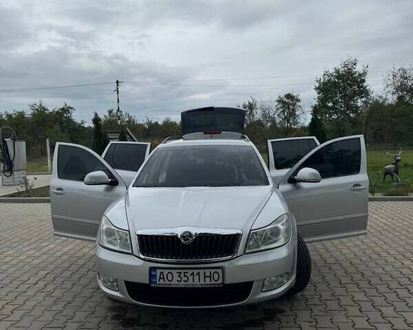 Серый Шкода Октавия, объемом двигателя 2 л и пробегом 270 тыс. км за 8400 $, фото 3 на Automoto.ua