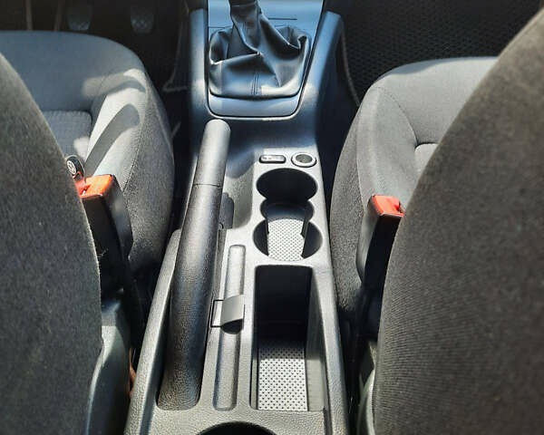 Сірий Шкода Октавія, об'ємом двигуна 1.6 л та пробігом 270 тис. км за 7094 $, фото 11 на Automoto.ua