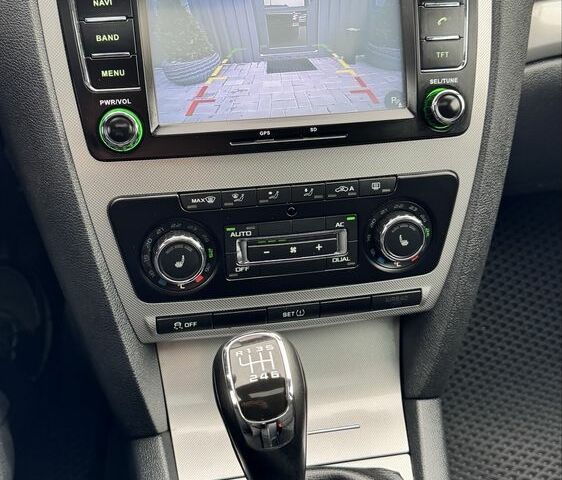 Шкода Октавія 2011 у Кропивницькому (Кіровограді) на Automoto.ua Сірий Шкода Октавія, об'ємом двигуна 1.8 л та пробігом 240 тис. км за 7900 $, фото 12 на Automoto.ua