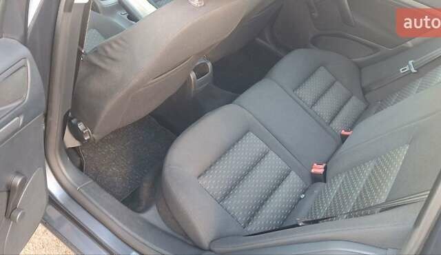 Сірий Шкода Октавія, об'ємом двигуна 0 л та пробігом 225 тис. км за 6600 $, фото 4 на Automoto.ua