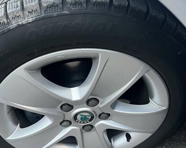 Сірий Шкода Октавія, об'ємом двигуна 2 л та пробігом 184 тис. км за 11300 $, фото 49 на Automoto.ua