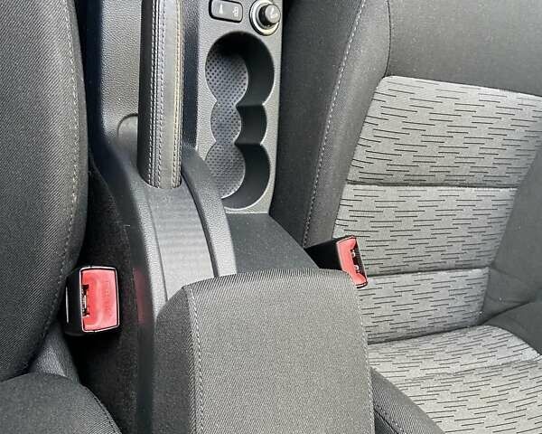 Сірий Шкода Октавія, об'ємом двигуна 1.6 л та пробігом 211 тис. км за 8200 $, фото 24 на Automoto.ua