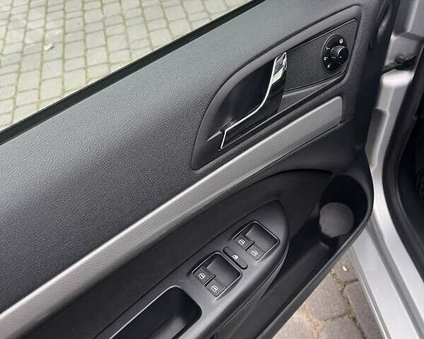 Сірий Шкода Октавія, об'ємом двигуна 2 л та пробігом 184 тис. км за 11300 $, фото 30 на Automoto.ua