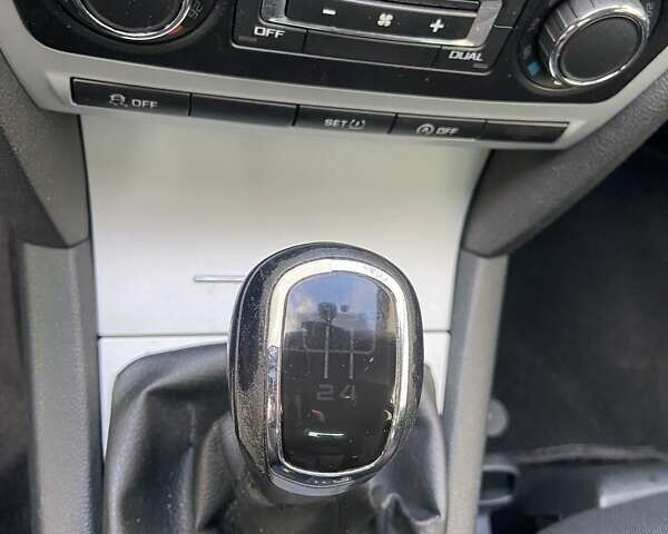 Сірий Шкода Октавія, об'ємом двигуна 1.6 л та пробігом 211 тис. км за 8200 $, фото 17 на Automoto.ua