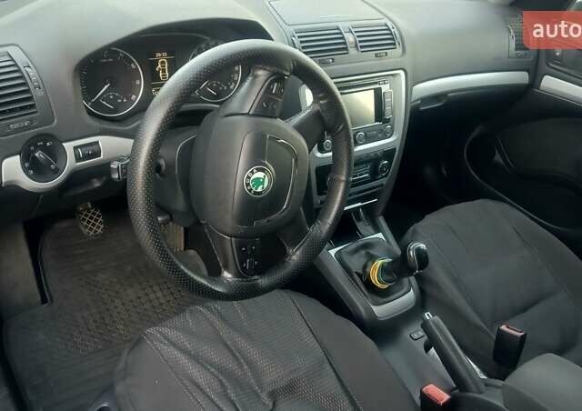 Серый Шкода Октавия, объемом двигателя 1.4 л и пробегом 129 тыс. км за 7100 $, фото 6 на Automoto.ua