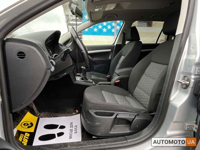 Серый Шкода Октавия, объемом двигателя 1.6 л и пробегом 296 тыс. км за 8999 $, фото 7 на Automoto.ua