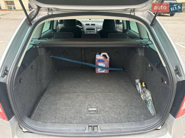 Шкода Октавія 2011 у Харкові на Automoto.ua Сірий Шкода Октавія, об'ємом двигуна 1.6 л та пробігом 232 тис. км за 7500 $, фото 11 на Automoto.ua