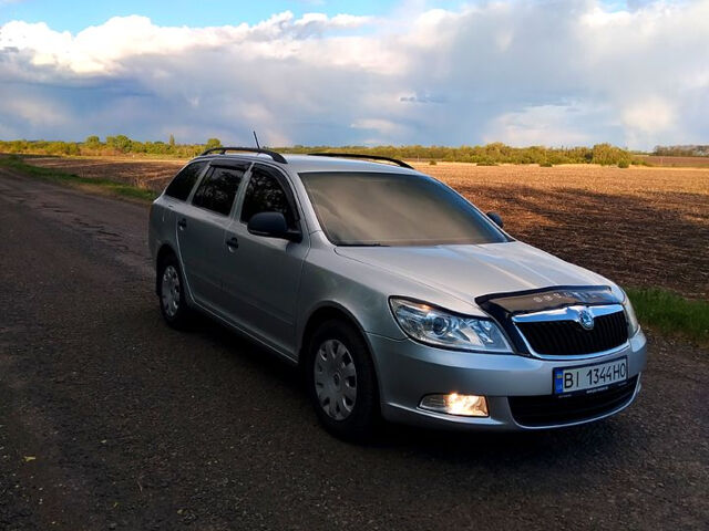 Сірий Шкода Октавія, об'ємом двигуна 1.6 л та пробігом 320 тис. км за 8200 $, фото 8 на Automoto.ua