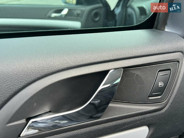 Серый Шкода Октавия, объемом двигателя 2 л и пробегом 211 тыс. км за 12850 $, фото 95 на Automoto.ua