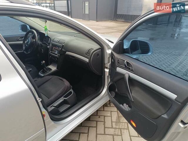 Серый Шкода Октавия, объемом двигателя 1.6 л и пробегом 278 тыс. км за 7500 $, фото 13 на Automoto.ua