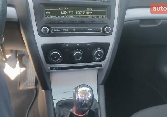 Серый Шкода Октавия, объемом двигателя 1.6 л и пробегом 264 тыс. км за 6999 $, фото 31 на Automoto.ua