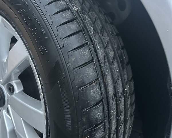 Серый Шкода Октавия, объемом двигателя 1.6 л и пробегом 211 тыс. км за 9449 $, фото 22 на Automoto.ua