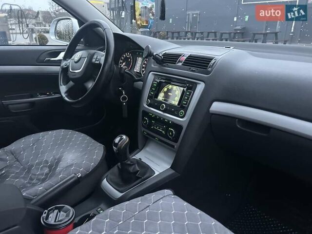 Серый Шкода Октавия, объемом двигателя 1.6 л и пробегом 211 тыс. км за 9449 $, фото 13 на Automoto.ua