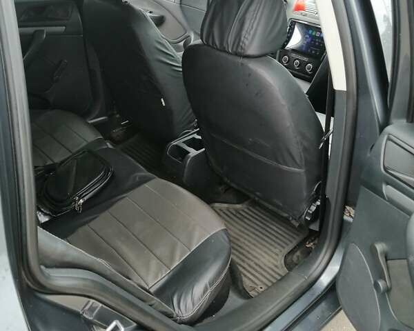 Серый Шкода Октавия, объемом двигателя 1.2 л и пробегом 220 тыс. км за 8000 $, фото 7 на Automoto.ua