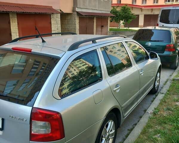 Серый Шкода Октавия, объемом двигателя 1.6 л и пробегом 218 тыс. км за 8300 $, фото 8 на Automoto.ua