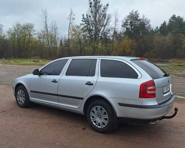 Серый Шкода Октавия, объемом двигателя 1.6 л и пробегом 260 тыс. км за 7100 $, фото 1 на Automoto.ua