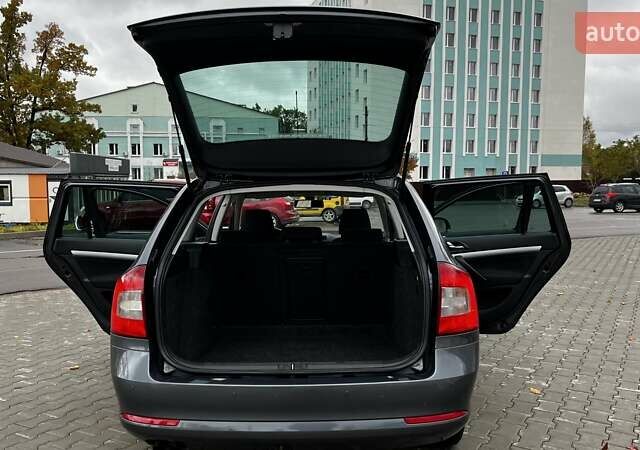 Сірий Шкода Октавія, об'ємом двигуна 1.8 л та пробігом 227 тис. км за 7800 $, фото 5 на Automoto.ua