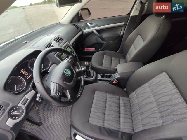 Серый Шкода Октавия, объемом двигателя 1.6 л и пробегом 343 тыс. км за 7500 $, фото 5 на Automoto.ua