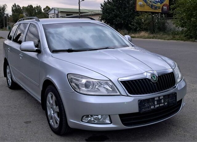 Сірий Шкода Октавія, об'ємом двигуна 1.6 л та пробігом 160 тис. км за 7450 $, фото 1 на Automoto.ua