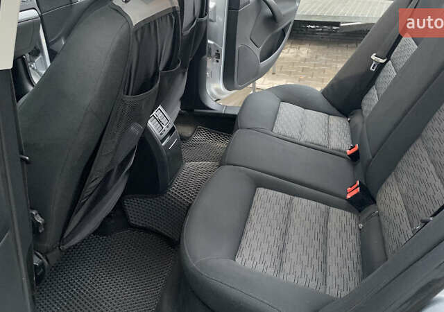 Серый Шкода Октавия, объемом двигателя 1.6 л и пробегом 296 тыс. км за 8500 $, фото 9 на Automoto.ua