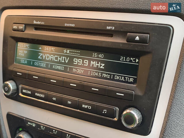 Сірий Шкода Октавія, об'ємом двигуна 1.39 л та пробігом 159 тис. км за 7999 $, фото 35 на Automoto.ua