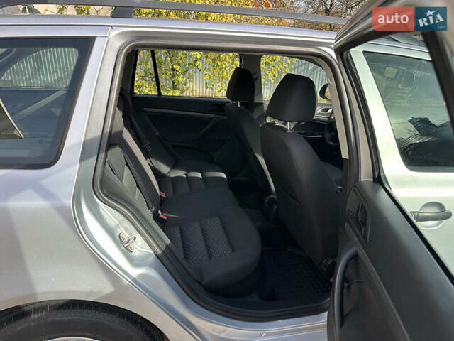 Серый Шкода Октавия, объемом двигателя 1.6 л и пробегом 374 тыс. км за 6600 $, фото 7 на Automoto.ua