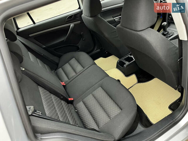 Серый Шкода Октавия, объемом двигателя 1.6 л и пробегом 331 тыс. км за 6650 $, фото 23 на Automoto.ua