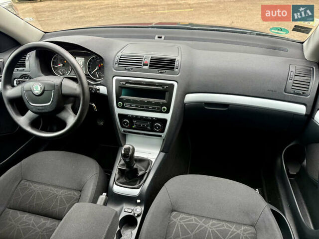 Серый Шкода Октавия, объемом двигателя 1.4 л и пробегом 181 тыс. км за 5999 $, фото 20 на Automoto.ua