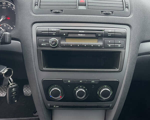 Сірий Шкода Октавія, об'ємом двигуна 1.4 л та пробігом 175 тис. км за 7000 $, фото 19 на Automoto.ua